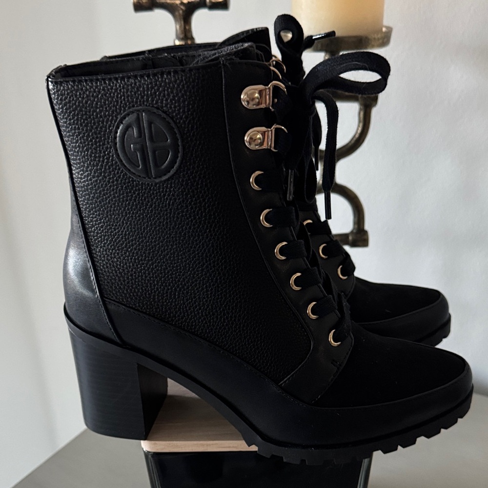 Giani Bernini Black Lace-Up Chunky Heel Ankle Boots with Metal Eyelets